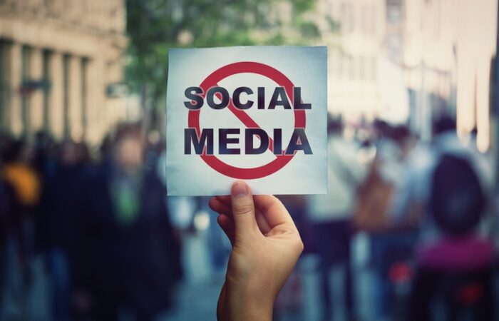 federal-judge-bans-white-house-officials-from-contacting-facebook,-twitter,-youtube:-compares-censorship-to-orwellian-ministry-of-truth-–-meta-platforms-(nasdaq:meta)