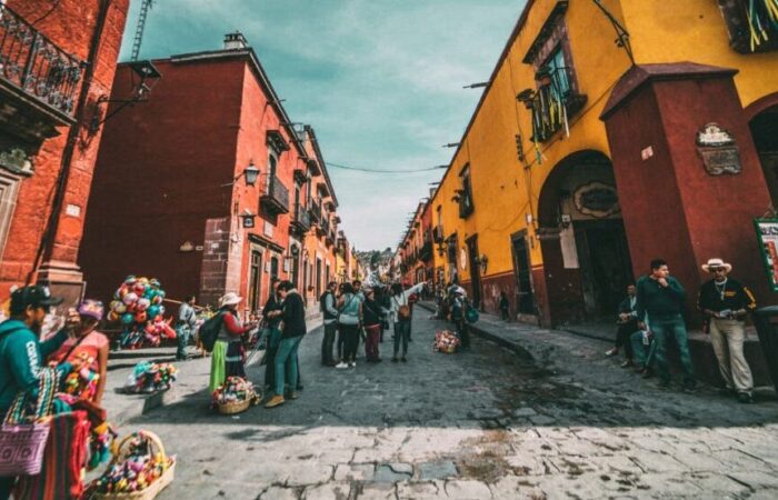 fiesta-time:-mexican-stocks-topple-2014-highs-and-peso-soars-to-best-level-since-2015-–-fomento-economico-(nyse:fmx),-ishares-inc-ishares-msci-mexico-etf-(arca:eww),-cemex-(nyse:cx),-america-movil-(nyse:amx),-spdr-s&p-500-(arca:spy)